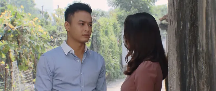 Hoa hồng trên ngực trái - Tập 35: Bảo càng cố gắng theo đuổi, Khuê càng phũ phàng từ chối - Ảnh 2. Hoa hồng trên ngực trái - Tập 35: Bảo càng cố gắng theo đuổi, Khuê càng phũ phàng từ chối - Ảnh 2.