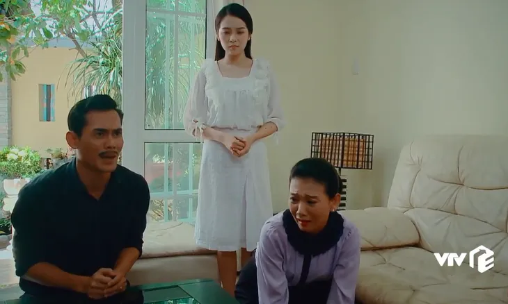 Nước mắt loài cỏ dại - Tập 14: Gia đình ông Minh vỡ nợ, quỳ gối cầu cứu anh trai - Ảnh 11. Nước mắt loài cỏ dại - Tập 14: Gia đình ông Minh vỡ nợ, quỳ gối cầu cứu anh trai - Ảnh 11.