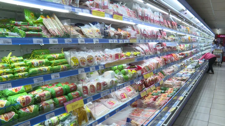 Bất chấp dịch bệnh, lượng hàng hoá cung ứng cho dịp Tết vẫn tăng mạnh - Ảnh 1.