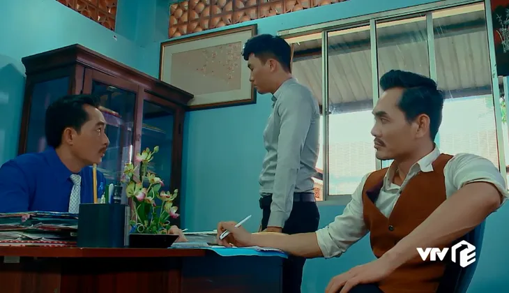 Nước mắt loài cỏ dại - Tập 14: Bà Phương xúi con trai phá nát nhà máy trả thù anh trai chồng - Ảnh 10. Nước mắt loài cỏ dại - Tập 14: Bà Phương xúi con trai phá nát nhà máy trả thù anh trai chồng - Ảnh 10.
