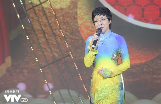 Vắng bóng gia đình Táo quân, Gala cười 2020 vẫn ngập tiếng cười - Ảnh 17. Vắng bóng gia đình Táo quân, Gala cười 2020 vẫn ngập tiếng cười - Ảnh 17.
