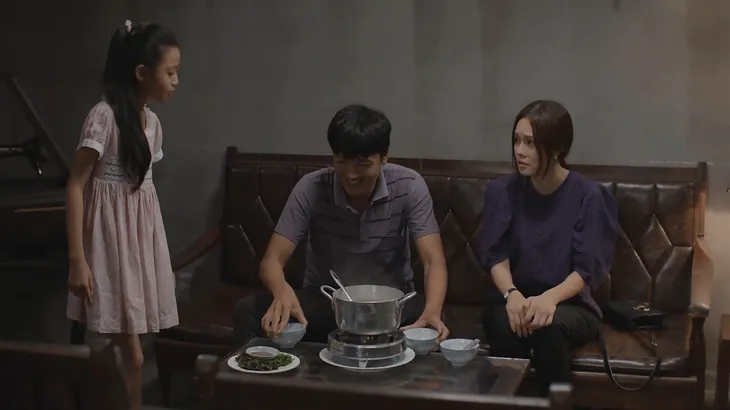 Tiệm ăn dì ghẻ - Tập 14: Ngọc xin nghỉ việc ở chỗ Thắng, Minh tranh thủ cơ hội nịnh vợ cũ - Ảnh 3. Tiệm ăn dì ghẻ - Tập 14: Ngọc xin nghỉ việc ở chỗ Thắng, Minh tranh thủ cơ hội nịnh vợ cũ - Ảnh 3.