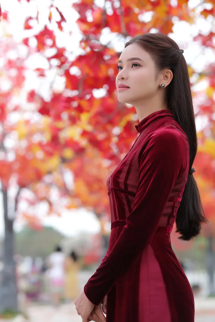 Diễn cảnh hôn trong phim ca nhạc “Mong manh em”, Phạm Phương Thảo phấn chấn, Tiến Lộc “lạnh lùng - Ảnh 2. Diễn cảnh hôn trong phim ca nhạc “Mong manh em”, Phạm Phương Thảo phấn chấn, Tiến Lộc “lạnh lùng - Ảnh 2.