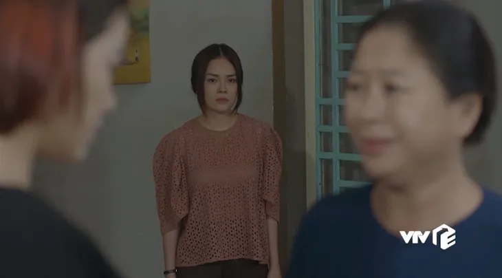Tiệm ăn dì ghẻ: Đây là lý do Ngọc tuyệt tình đuổi Kim ra khỏi nhà giữa lúc hoạn nạn - Ảnh 4. Tiệm ăn dì ghẻ: Đây là lý do Ngọc tuyệt tình đuổi Kim ra khỏi nhà giữa lúc hoạn nạn - Ảnh 4.
