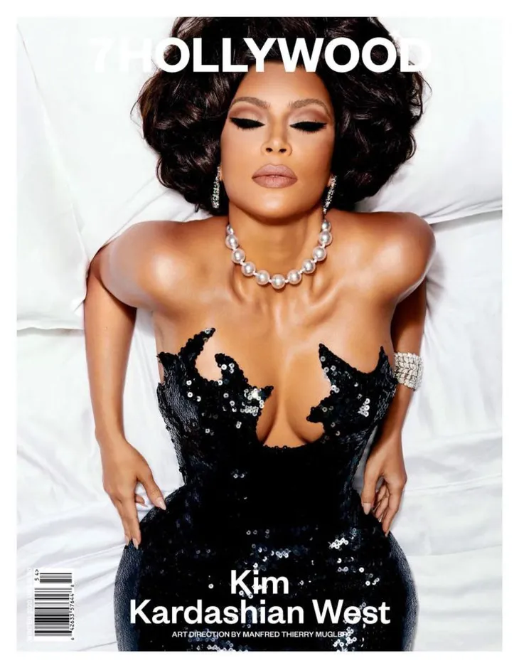 7HOLLYWOOD Winter 2020: Kim Kardashian West lột xác ngoạn mục - Ảnh 6. 7HOLLYWOOD Winter 2020: Kim Kardashian West lột xác ngoạn mục - Ảnh 6.