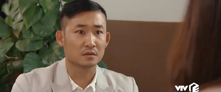 Hoa hồng trên ngực trái - Tập 43: Khuê khóc vì Thái ung thư giai đoạn cuối, Bảo sẽ để Khuê về bên chồng cũ? - Ảnh 1. Hoa hồng trên ngực trái - Tập 43: Khuê khóc vì Thái ung thư giai đoạn cuối, Bảo sẽ để Khuê về bên chồng cũ? - Ảnh 1.