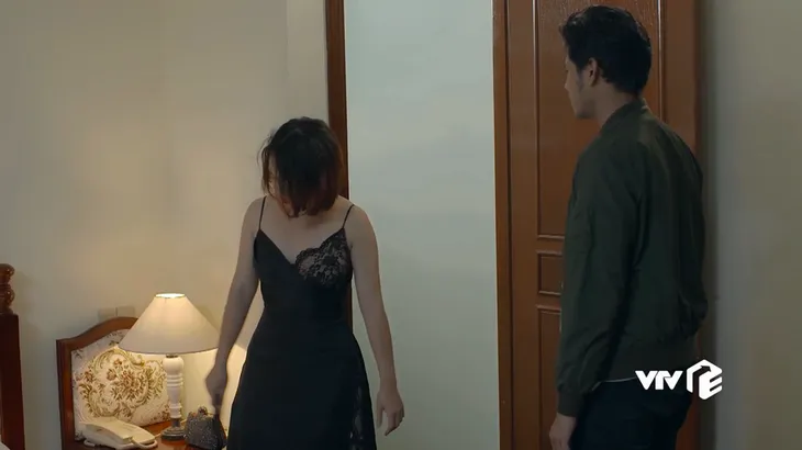 Tiệm ăn dì ghẻ - Tập 6: Thương vụ mua bán bất thành, Thiên Kim bị chồng hắt hủi vì hết giá trị lợi dụng - Ảnh 8. Tiệm ăn dì ghẻ - Tập 6: Thương vụ mua bán bất thành, Thiên Kim bị chồng hắt hủi vì hết giá trị lợi dụng - Ảnh 8.