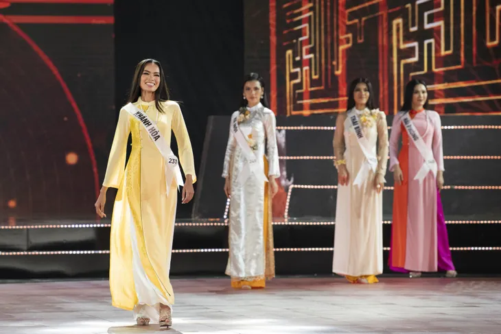 Top 45 trình diễn áo dài đẹp hớp hồn tại Bán kết Hoa hậu Hoàn vũ Việt Nam 2019 - Ảnh 9. Top 45 trình diễn áo dài đẹp hớp hồn tại Bán kết Hoa hậu Hoàn vũ Việt Nam 2019 - Ảnh 9.