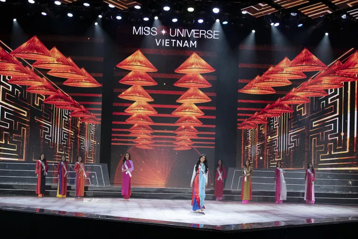 Top 45 trình diễn áo dài đẹp hớp hồn tại Bán kết Hoa hậu Hoàn vũ Việt Nam 2019 - Ảnh 3. Top 45 trình diễn áo dài đẹp hớp hồn tại Bán kết Hoa hậu Hoàn vũ Việt Nam 2019 - Ảnh 3.