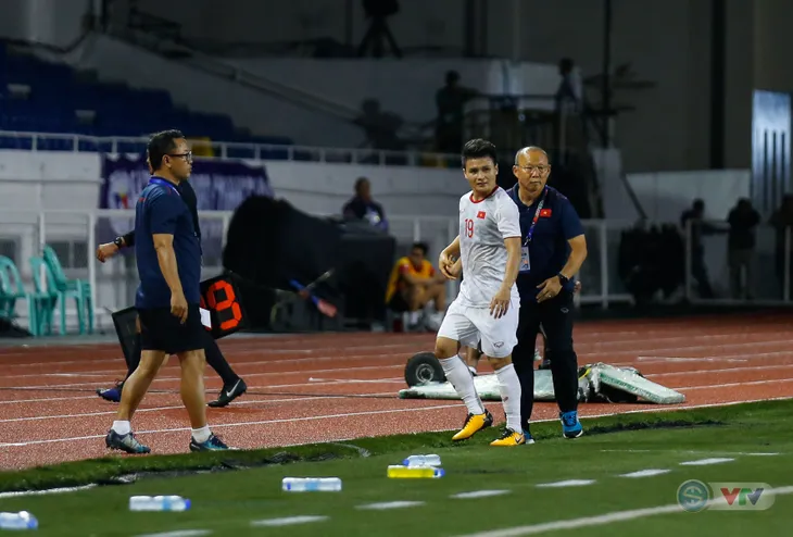 ẢNH: Đức Chinh toả sáng phút cuối, U22 Việt Nam thắng kịch tính U22 Singapore - Ảnh 7. ẢNH: Đức Chinh toả sáng phút cuối, U22 Việt Nam thắng kịch tính U22 Singapore - Ảnh 7.