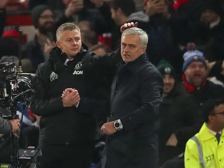 Man Utd 2-1 Tottenham: Ngày trở về không như ý của Mourinho - Ảnh 2. Man Utd 2-1 Tottenham: Ngày trở về không như ý của Mourinho - Ảnh 2.