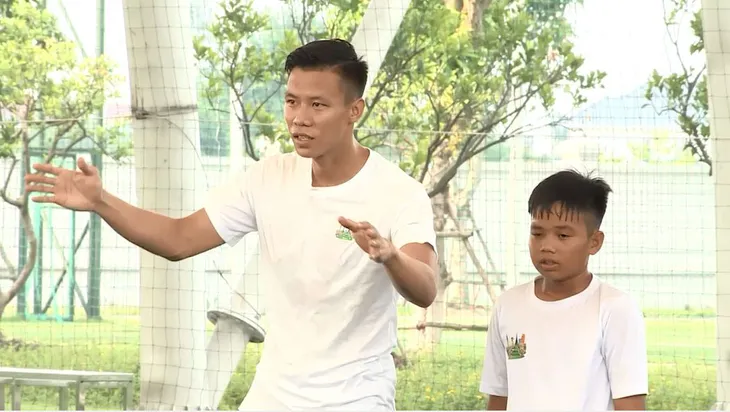 Quế Ngọc Hải “tiếp lửa” đam mê cho Cầu thủ nhí 2019 - Ảnh 3. Quế Ngọc Hải “tiếp lửa” đam mê cho Cầu thủ nhí 2019 - Ảnh 3.