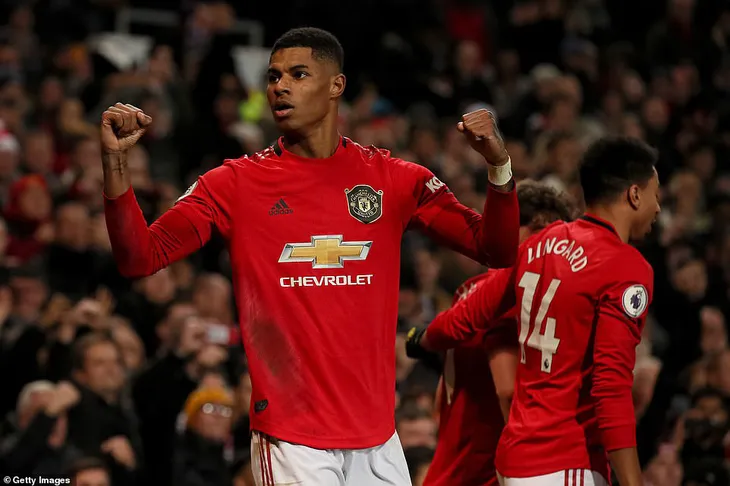 Man Utd 2-1 Tottenham: Ngày trở về không như ý của Mourinho - Ảnh 1. Man Utd 2-1 Tottenham: Ngày trở về không như ý của Mourinho - Ảnh 1.