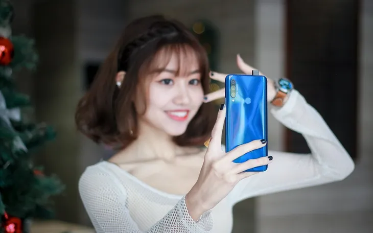 Honor 9X ra mắt với giá từ 6,3 triệu đồng tại Việt Nam - Ảnh 3. Honor 9X ra mắt với giá từ 6,3 triệu đồng tại Việt Nam - Ảnh 3.