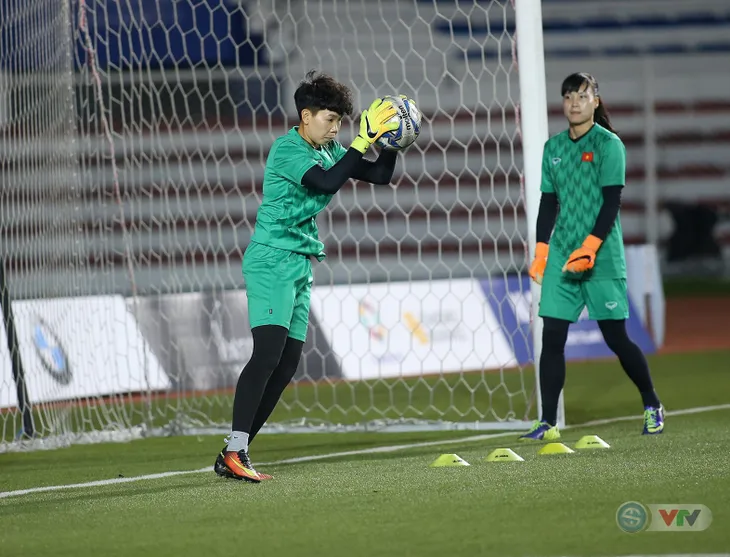ẢNH: ĐT nữ Việt Nam rèn quân, quyết thắng Thái Lan trận chung kết SEA Games 30 - Ảnh 8. ẢNH: ĐT nữ Việt Nam rèn quân, quyết thắng Thái Lan trận chung kết SEA Games 30 - Ảnh 8.