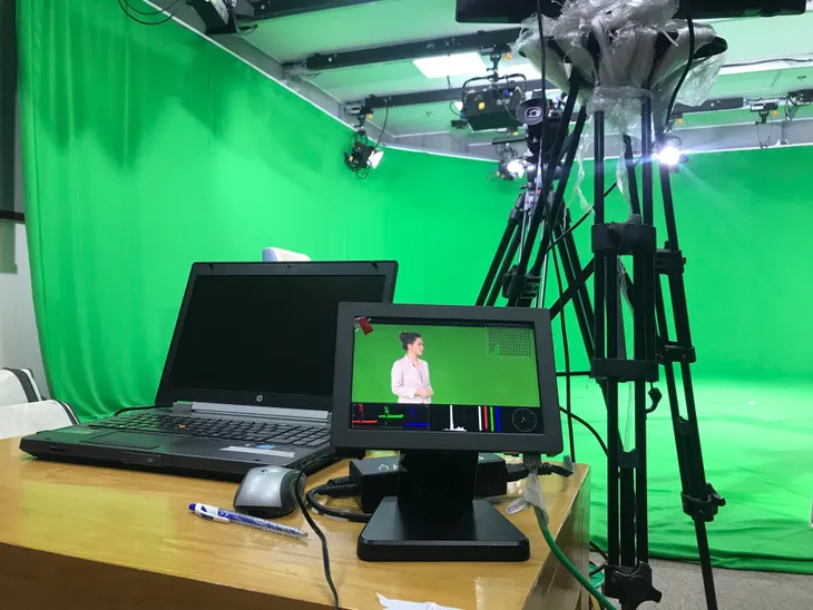 MC Lê Anh - MC Minh Hà rạng rỡ kêu gọi nhắn tin ủng hộ bệnh nhi tim bẩm sinh - Ảnh 5. MC Lê Anh - MC Minh Hà rạng rỡ kêu gọi nhắn tin ủng hộ bệnh nhi tim bẩm sinh - Ảnh 5.
