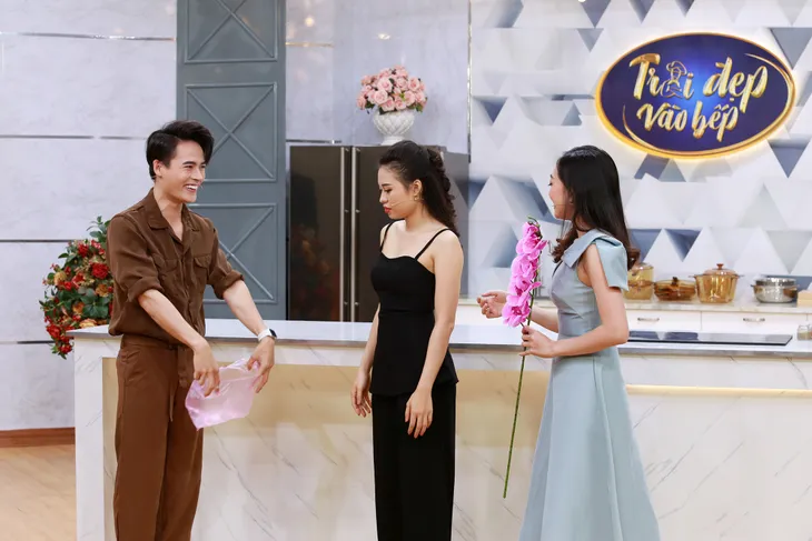 Võ Tấn Phát phải vượt qua hơn 5.000 người để được tán tỉnh Lê Lộc, Phương Lan - Ảnh 5. Võ Tấn Phát phải vượt qua hơn 5.000 người để được tán tỉnh Lê Lộc, Phương Lan - Ảnh 5.