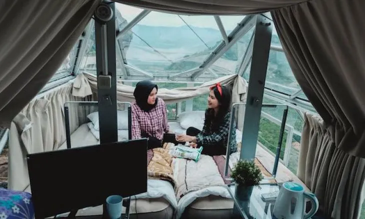 Độc đáo khách sạn cheo leo trên vách núi ở Indonesia - Ảnh 2. Độc đáo khách sạn cheo leo trên vách núi ở Indonesia - Ảnh 2.