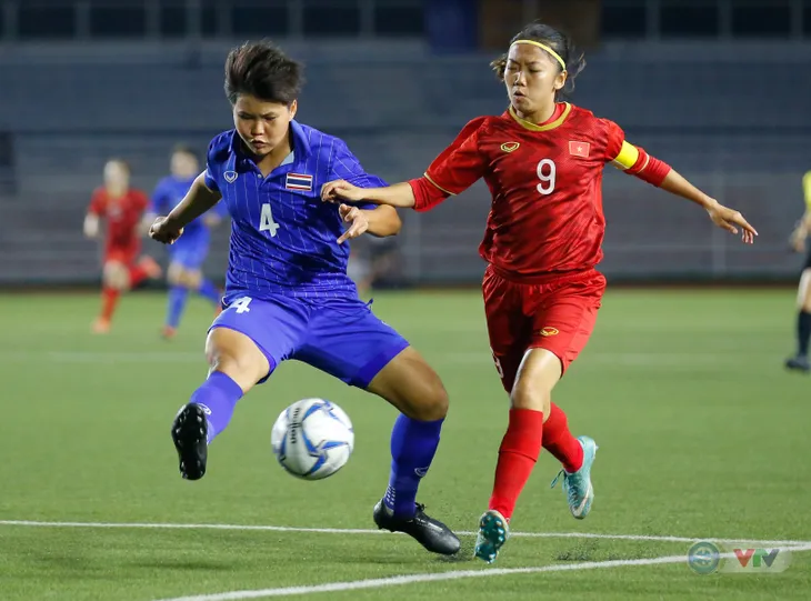ẢNH: ĐT nữ Việt Nam thắng kịch tính trước Thái Lan, giành HCV bóng đá nữ SEA Games 30 - Ảnh 3. ẢNH: ĐT nữ Việt Nam thắng kịch tính trước Thái Lan, giành HCV bóng đá nữ SEA Games 30 - Ảnh 3.