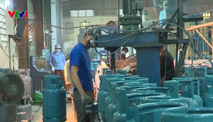 Giá gas tháng 2 tại khu vực phía Nam sẽ tăng 1.000 đồng - Ảnh 1. Giá gas tháng 2 tại khu vực phía Nam sẽ tăng 1.000 đồng - Ảnh 1.