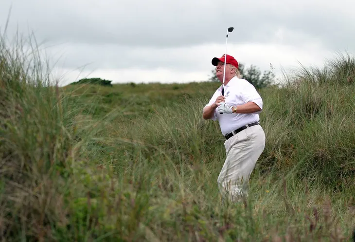 Một ngày làm việc của Tổng thống Trump: Ngủ 3-4 tiếng/đêm, thường không ăn sáng - Ảnh 10. Một ngày làm việc của Tổng thống Trump: Ngủ 3-4 tiếng/đêm, thường không ăn sáng - Ảnh 10.