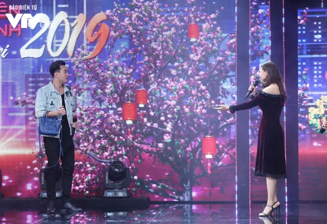 Hồng Diễm hóa dượng đây, Anh Tuấn làm Quỳnh búp bê... phiên bản hài hước - Ảnh 6. Hồng Diễm hóa dượng đây, Anh Tuấn làm Quỳnh búp bê... phiên bản hài hước - Ảnh 6.