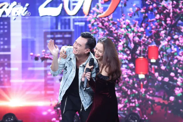 Hồng Diễm hóa dượng đây, Anh Tuấn làm Quỳnh búp bê... phiên bản hài hước - Ảnh 8. Hồng Diễm hóa dượng đây, Anh Tuấn làm Quỳnh búp bê... phiên bản hài hước - Ảnh 8.