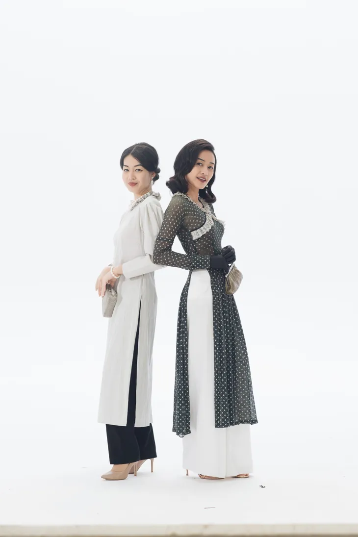 MC Phí Linh, Hồng Nhung diện các mẫu áo dài trong 100 năm qua - Ảnh 7. MC Phí Linh, Hồng Nhung diện các mẫu áo dài trong 100 năm qua - Ảnh 7.