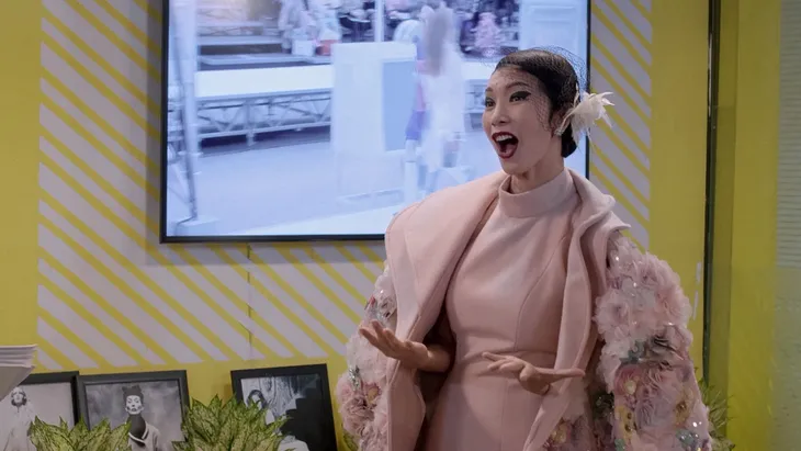 Ngắm những bộ cánh siêu mốt của Tổng biên tập Lala trong Mối tình đầu của tôi - Ảnh 9. Ngắm những bộ cánh siêu mốt của Tổng biên tập Lala trong Mối tình đầu của tôi - Ảnh 9.