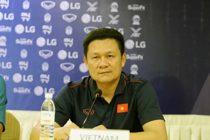 HLV U22 Việt Nam Nguyễn Quốc Tuấn: Chúng tôi sẽ tập trung cao độ để giành chiến thắng - Ảnh 3. HLV U22 Việt Nam Nguyễn Quốc Tuấn: Chúng tôi sẽ tập trung cao độ để giành chiến thắng - Ảnh 3.