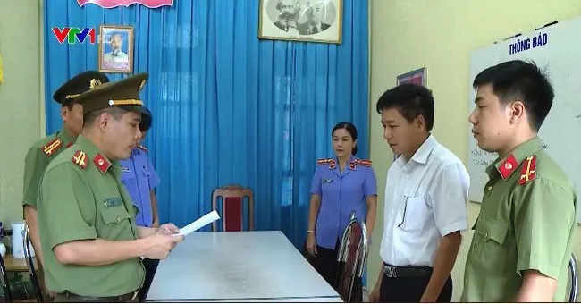 Bộ GD&ĐT: Công khai danh tính thí sinh được nâng điểm có thể gây phản ứng tiêu cực - Ảnh 1. Bộ GD&ĐT: Công khai danh tính thí sinh được nâng điểm có thể gây phản ứng tiêu cực - Ảnh 1.