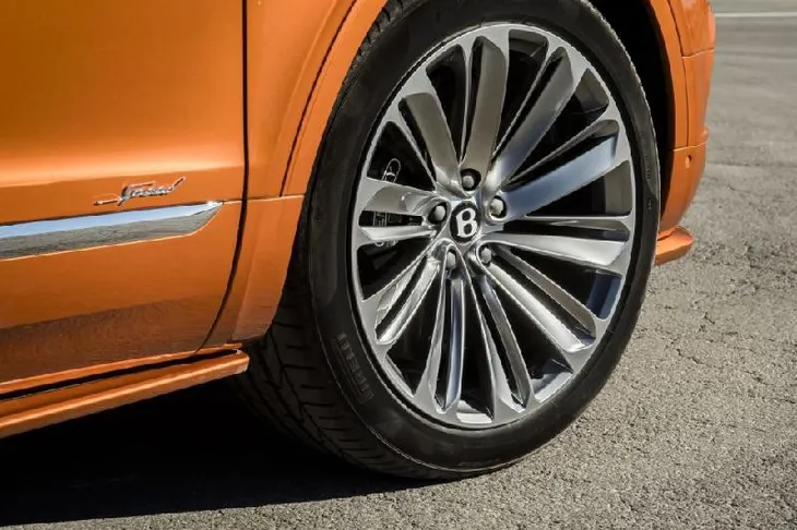 Ngắm chiếc SUV nhanh nhất thế giới - Bentley Bentayga Spreed - Ảnh 7. Ngắm chiếc SUV nhanh nhất thế giới - Bentley Bentayga Spreed - Ảnh 7.