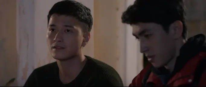 Chạy trốn thanh xuân: Chỉ với một câu nói, Phi (Huỳnh Anh) được khen rầm rầm là chuẩn soái ca - Ảnh 2. Chạy trốn thanh xuân: Chỉ với một câu nói, Phi (Huỳnh Anh) được khen rầm rầm là chuẩn soái ca - Ảnh 2.