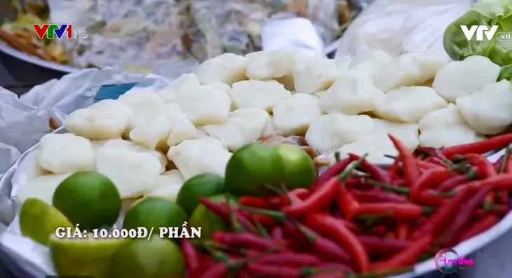 Thưởng thức bánh đúc xứ Nghệ ngon chuẩn vị truyền thống - Ảnh 1. Thưởng thức bánh đúc xứ Nghệ ngon chuẩn vị truyền thống - Ảnh 1.