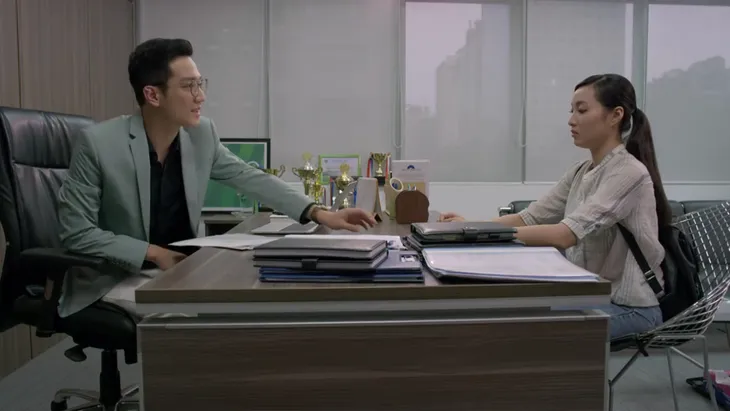 Những cô gái trong thành phố - Tập 17: Giúp việc cho nhà Bách, Trúc cứng đầu có trị được cô con gái bướng bỉnh? - Ảnh 1. Những cô gái trong thành phố - Tập 17: Giúp việc cho nhà Bách, Trúc cứng đầu có trị được cô con gái bướng bỉnh? - Ảnh 1.