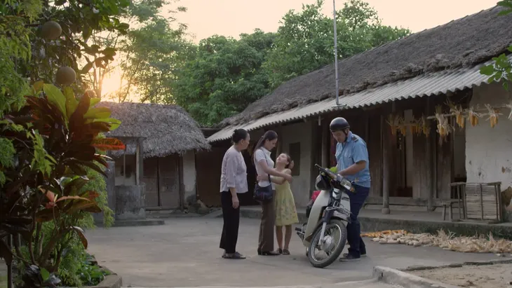 Những cô gái trong thành phố - Tập 17: Giúp việc cho nhà Bách, Trúc cứng đầu có trị được cô con gái bướng bỉnh? - Ảnh 5. Những cô gái trong thành phố - Tập 17: Giúp việc cho nhà Bách, Trúc cứng đầu có trị được cô con gái bướng bỉnh? - Ảnh 5.