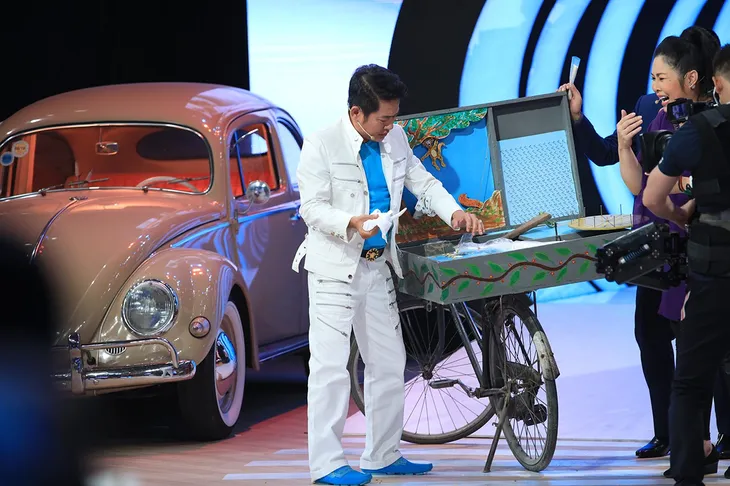 Ký ức vui vẻ: Nghệ sĩ Tấn Beo tiết lộ tuổi trẻ bán kẹo kéo, hát dạo - Ảnh 3. Ký ức vui vẻ: Nghệ sĩ Tấn Beo tiết lộ tuổi trẻ bán kẹo kéo, hát dạo - Ảnh 3.