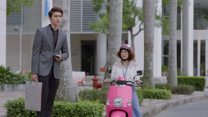 Mối tình đầu của tôi - Tập 18: Cười lăn lộn với cách An Chi đưa Nam Phong ra sân bay lúc nước sôi lửa bỏng - Ảnh 5. Mối tình đầu của tôi - Tập 18: Cười lăn lộn với cách An Chi đưa Nam Phong ra sân bay lúc nước sôi lửa bỏng - Ảnh 5.
