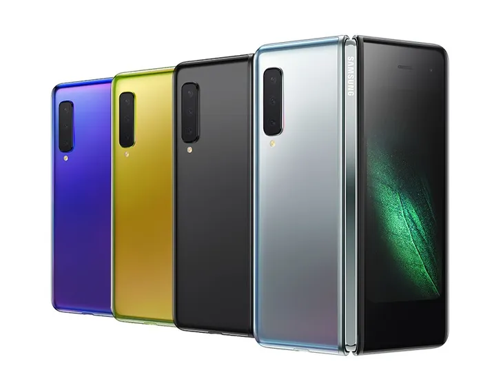 Cận cảnh siêu phẩm smartphone màn hình gập Galaxy Fold của Samsung - Ảnh 1. Cận cảnh siêu phẩm smartphone màn hình gập Galaxy Fold của Samsung - Ảnh 1.