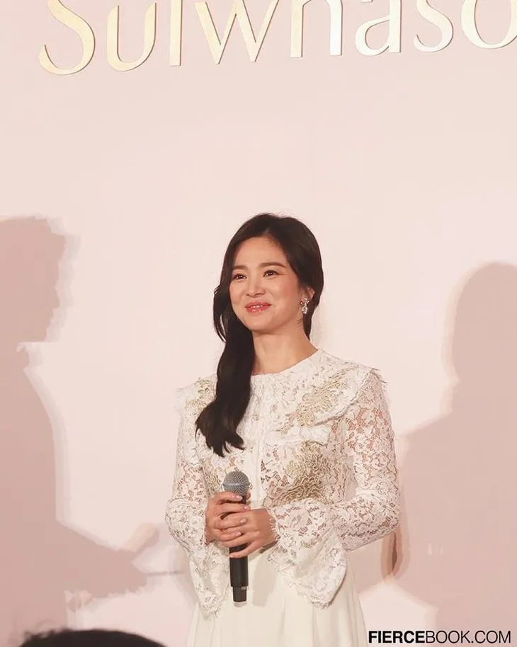 Song Hye Kyo tuyên bố ngừng đóng phim trong năm 2019 - Ảnh 10. Song Hye Kyo tuyên bố ngừng đóng phim trong năm 2019 - Ảnh 10.