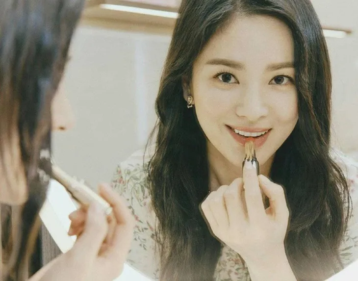 Song Hye Kyo tuyên bố ngừng đóng phim trong năm 2019 - Ảnh 2. Song Hye Kyo tuyên bố ngừng đóng phim trong năm 2019 - Ảnh 2.