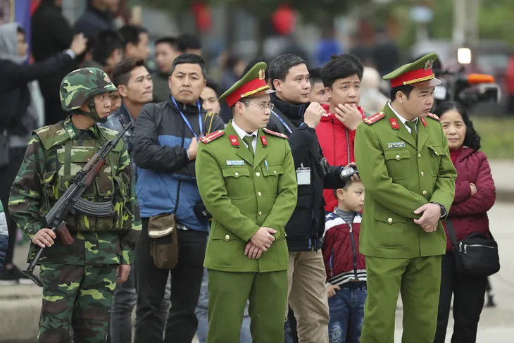 Phóng viên đã đợi Chủ tịch Kim Jong-un ở ga Đồng Đăng như thế nào? - Ảnh 9. Phóng viên đã đợi Chủ tịch Kim Jong-un ở ga Đồng Đăng như thế nào? - Ảnh 9.