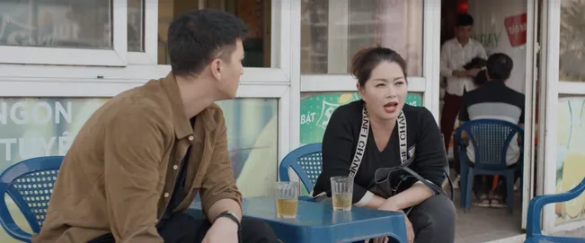 Chạy trốn thanh xuân - Tập 25: Ra mặt bảo vệ Châu (Minh Huyền), Phi (Huỳnh Anh) bị giang hồ chặn đánh - Ảnh 4. Chạy trốn thanh xuân - Tập 25: Ra mặt bảo vệ Châu (Minh Huyền), Phi (Huỳnh Anh) bị giang hồ chặn đánh - Ảnh 4.