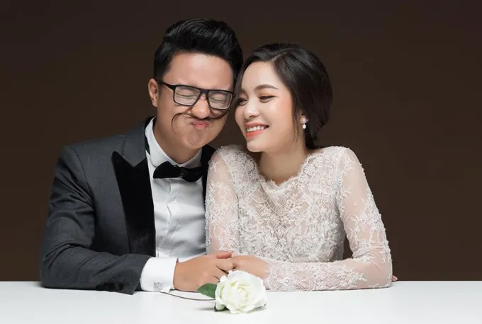 Ngắm ảnh cưới đơn giản nhưng hài hước của MC Sơn Lâm - Ảnh 4. Ngắm ảnh cưới đơn giản nhưng hài hước của MC Sơn Lâm - Ảnh 4.