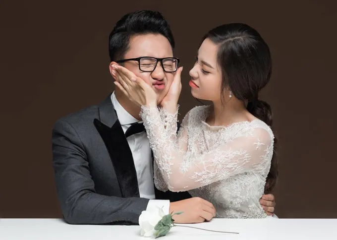 Ngắm ảnh cưới đơn giản nhưng hài hước của MC Sơn Lâm - Ảnh 3. Ngắm ảnh cưới đơn giản nhưng hài hước của MC Sơn Lâm - Ảnh 3.