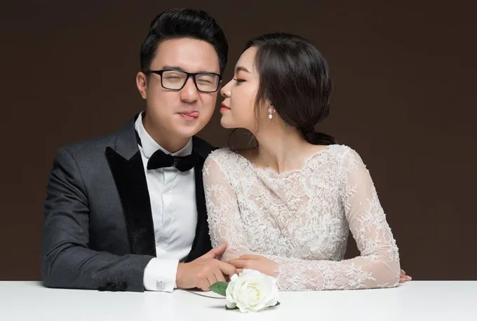Ngắm ảnh cưới đơn giản nhưng hài hước của MC Sơn Lâm - Ảnh 2. Ngắm ảnh cưới đơn giản nhưng hài hước của MC Sơn Lâm - Ảnh 2.