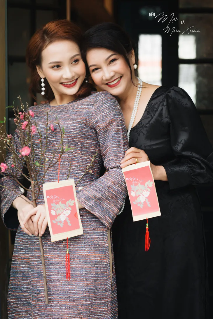 MC Phí Linh, Vân Hugo, Bảo Thanh hòa giọng trong MV “Xuân bên mẹ” - Ảnh 7.
