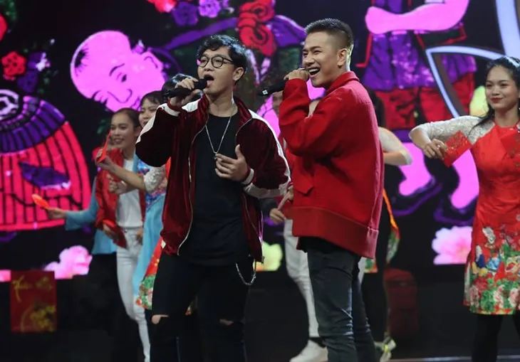 Gala Cặp lá yêu thương - Tết an bình: Ươm mầm hạnh phúc: Vang mãi khúc ca tình người - Ảnh 1. Gala Cặp lá yêu thương - Tết an bình: Ươm mầm hạnh phúc: Vang mãi khúc ca tình người - Ảnh 1.