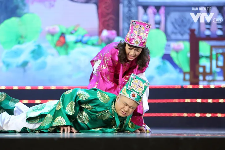 Táo quân 2019: Táo Tự Long bị đánh hội đồng? - Ảnh 6. Táo quân 2019: Táo Tự Long bị đánh hội đồng? - Ảnh 6.