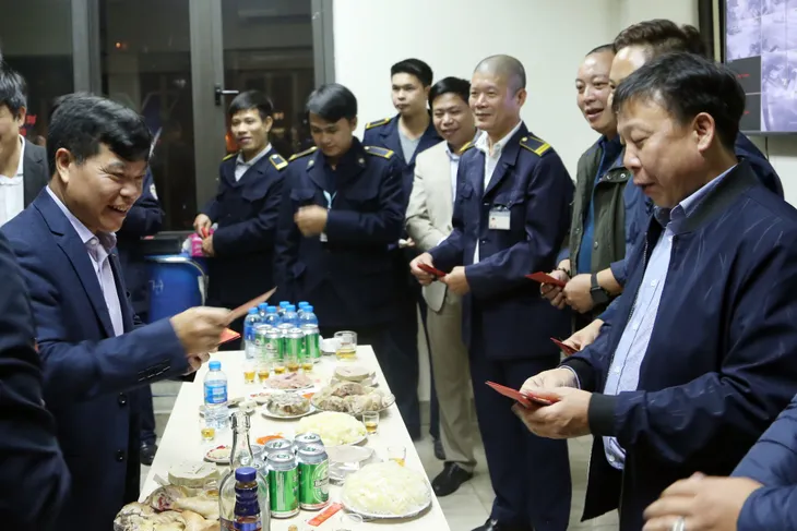 Tổng Giám đốc Trần Bình Minh chúc Tết các đơn vị VTV nhân dịp năm mới Kỷ Hợi 2019 - Ảnh 11. Tổng Giám đốc Trần Bình Minh chúc Tết các đơn vị VTV nhân dịp năm mới Kỷ Hợi 2019 - Ảnh 11.